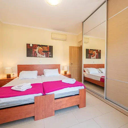 Βίλα Arte Nefeli *