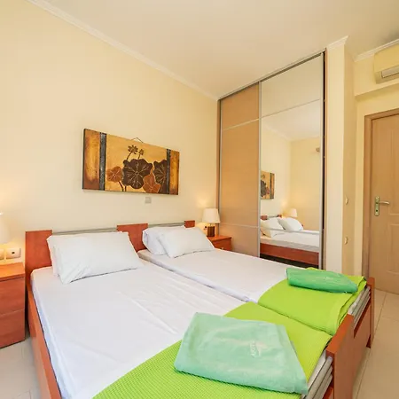 Arte Nefeli * Σάμη